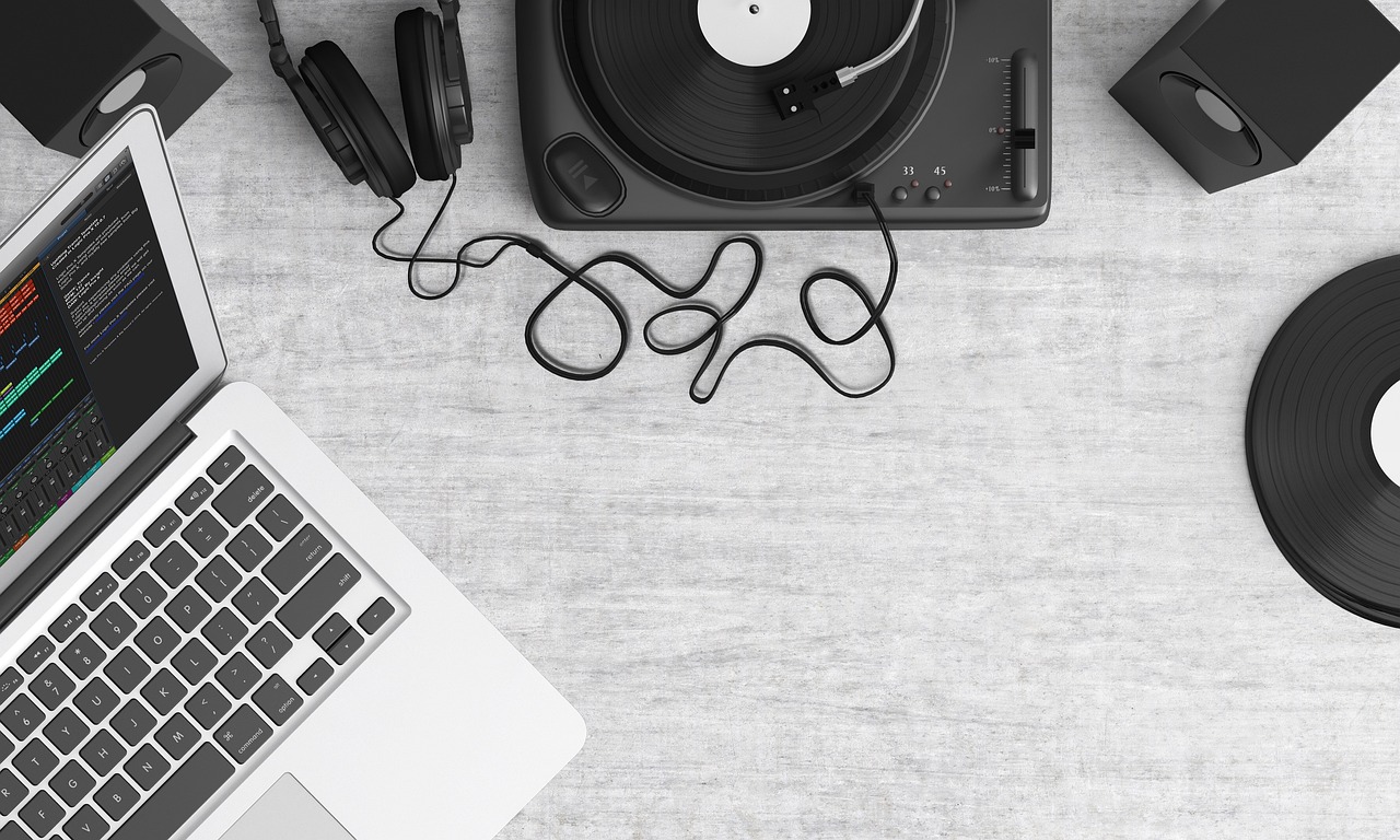 turntable-music-laptop-audio-record-sound-vinyl-record-record-player-technology-top-view-flat-lay-copy-space-music-music-music-music-music-technology-1109588 turntable, music, laptop, audio, record, sound, vinyl record, record player, technology, top view, flat lay, copy space, music, music, music, music, music, technology-1109588.jpg